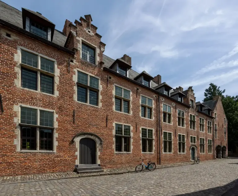 waarom we massaal terugverlangen naar de nostalgie van de jaren 90